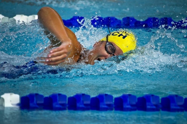 Swimmers use sports hypnosis tools to manage anxiety and improve habits